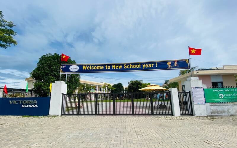 Sau khi bất ngờ đóng cửa tại địa điểm cũ ở Hội An, Trường Chồi Xanh đã mở lớp trở lại ở cơ sở mới tại Điện Bàn sáng ngày 11.9. Ảnh Hoàng Bin.
