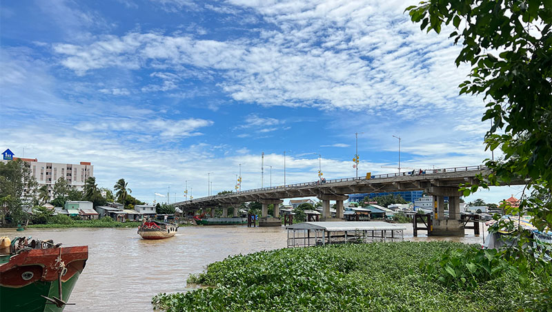 Cầu Tôn Đức Thắng - hiện trường nơi Hải ném cháu bé xuống sông. Ảnh: Vũ Tiến