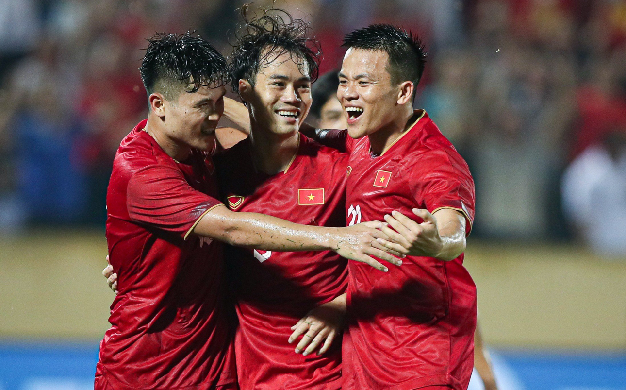 Tuyển Việt Nam tăng hạng sau trận thắng tuyển Palestine