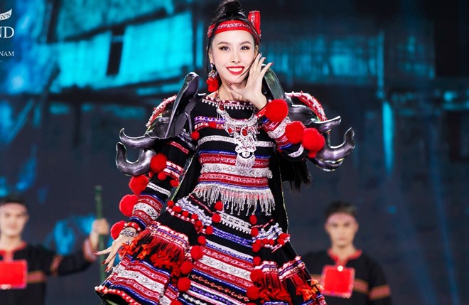 Á hậu Lê Nguyễn Ngọc Hằng mang “cà kheo” đến Miss Intercontinental 2023