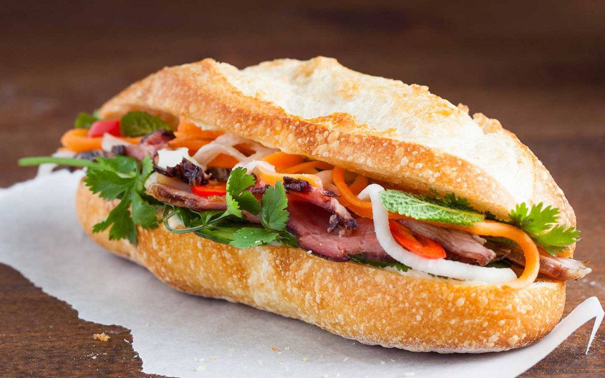 Xác minh thông tin 5 người ngộ độc do ăn bánh mì ở Hội An