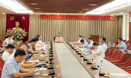 Bí thư Thành ủy Hà Nội yêu cầu vận dụng cơ chế đặc thù để tháo gỡ khó khăn cho đường Vành đai 4. Ảnh: HNP
