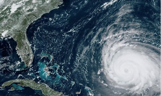 Bão Lee ở gần Puerto Rico và Bermuda. Ảnh: NOAA
