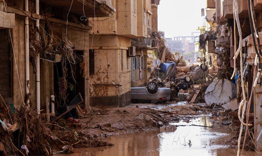 Thành phố  Derna, Libya tan hoang sau lũ lụt do bão Daniel. Ảnh: AFP