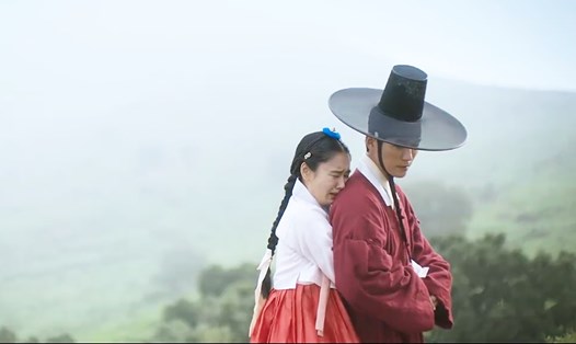 Diễn viên phim “Người yêu dấu” - Nam Goong Min, Ahn Eun Jin. Ảnh: CMH