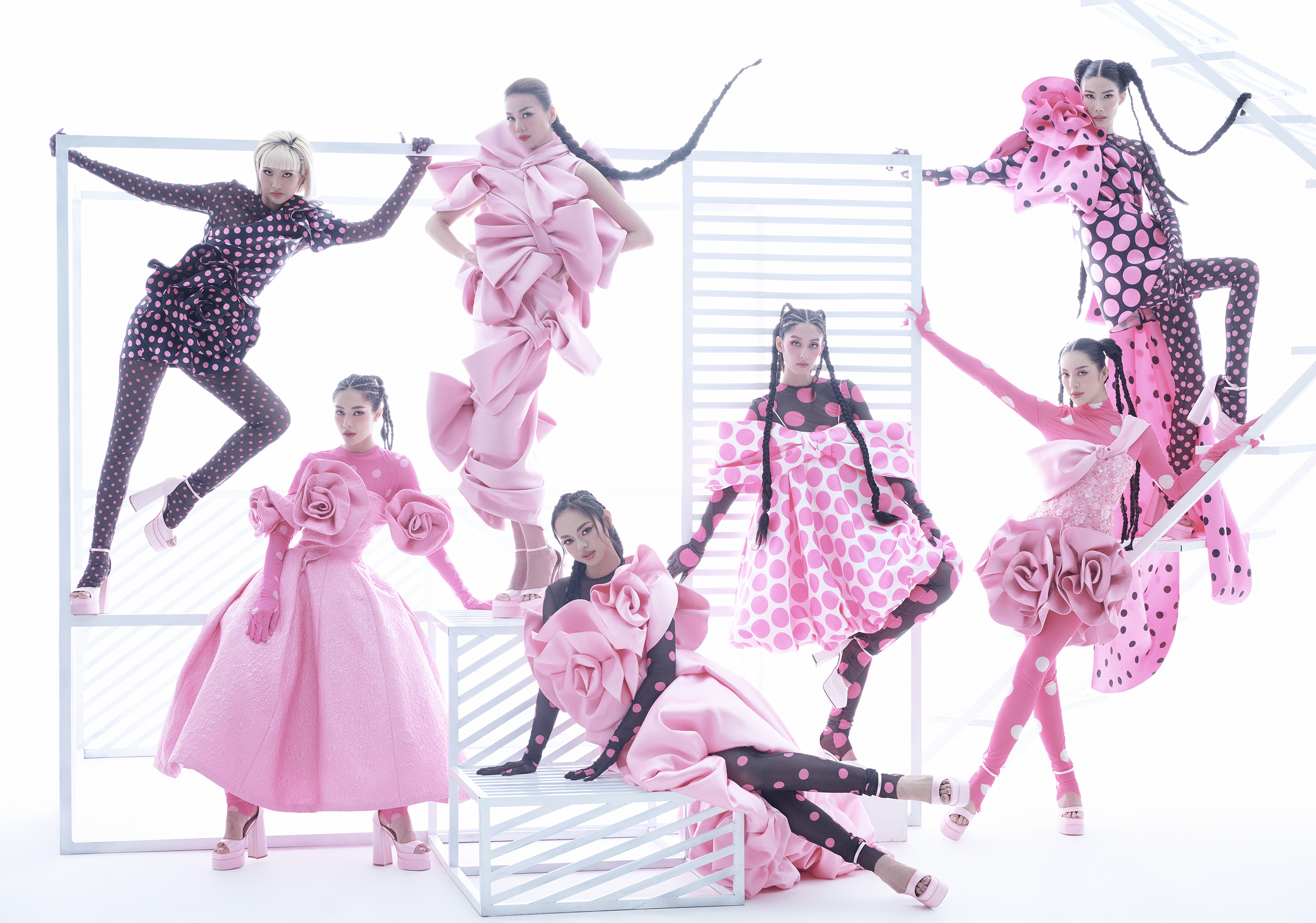 Siêu mẫu Thanh Hằng và các học trò gây ấn tượng bở vẻ cá tính trong bộ hình mới. Ảnh: Milor Trần