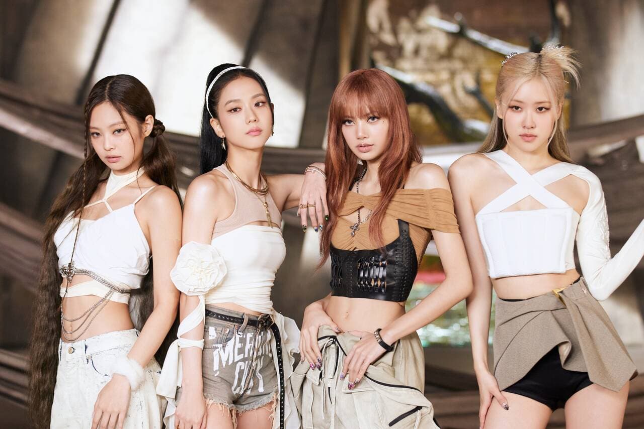 Blackpink thắng giải Nhóm nhạc của năm. Ảnh: YG