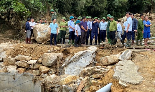 Phó Thủ tướng kiểm tra công tác khắc phục hậu quả sau lũ ống tại xã Liên Minh, thị xã Sa Pa. Ảnh: Bảo Nguyên