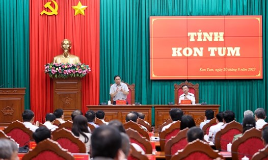 Thủ tướng Chính phủ Phạm Minh Chính yêu cầu tỉnh Kon Tum tập trung xây dựng một số sản phẩm thương hiệu quốc gia và quốc tế (nhất là sâm Ngọc Linh). Ảnh: VGP