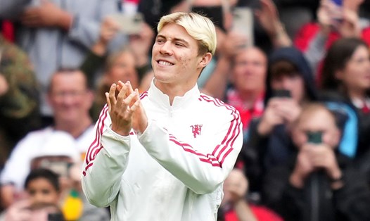 Rasmus Hojlund đang nhận được quá nhiều kì vọng của Manchester United. Ảnh: AFP