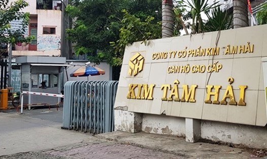 Người dân sinh sống tại chung cư Kim Tâm Hải bức xúc vì gần 10 năm không được cấp giấy chứng nhận chủ quyền. Ảnh: Bảo Chương