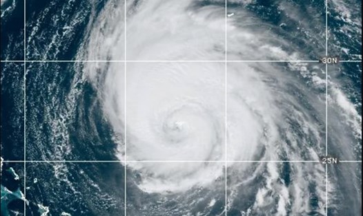 Ảnh vệ tinh bão Lee lúc 17h GMT ngày 13.9.2023. Ảnh: NOAA