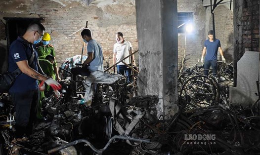 Bộ Tài chính có chỉ đạo yêu cầu báo cáo tình hình thiệt hại và bồi thường bảo hiểm trong vụ cháy chung cư mini xảy ra hôm 12.9. Ảnh: Hải Nguyễn.