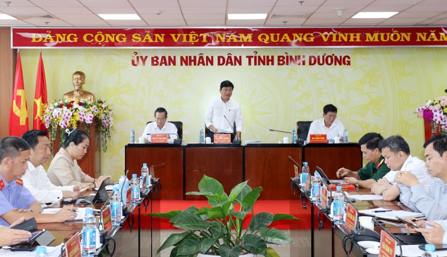 Ông Võ Văn Minh -  Chủ tịch UBND tỉnh Bình Dương phát biểu chỉ đạo tại cuộc họp đầu tháng 9.2023. Ảnh: Phương Chi