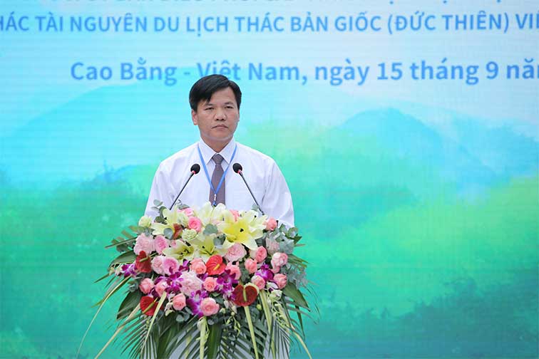Phó Chủ tịch UBND tỉnh Trịnh Trường Huy phát biểu tại buổi lễ. Ảnh: Tân Văn.