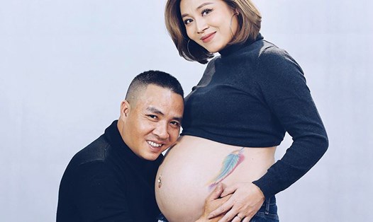 Vợ chồng MC Hoàng Linh đang háo hức chờ đón con gái chào đời. Ảnh: Facebook nhân vật