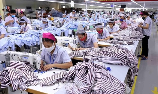 Các doanh nghiệp FDI ở Thanh Hoá đang có nhu cầu tuyển dụng cấp tập lao động. Ảnh minh họa: TTXVN