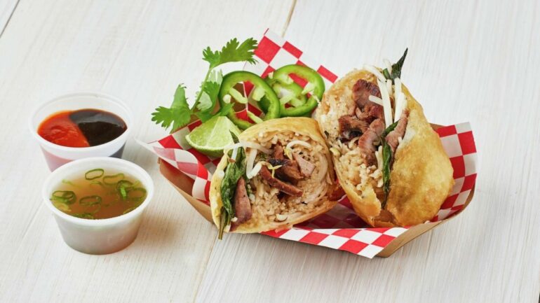 Phở chiên giòn thắng giải tại Big Tex Choice Awards 2023. Ảnh: Big Tex Choice Awards