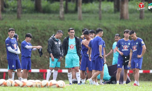 Hoàng Anh Gia Lai của huấn luyện viên Kiatisak sẻ khởi động mùa giải mới với giải đấu tập huấn diễn ra trên sân nhà. Ảnh: HAGL FC