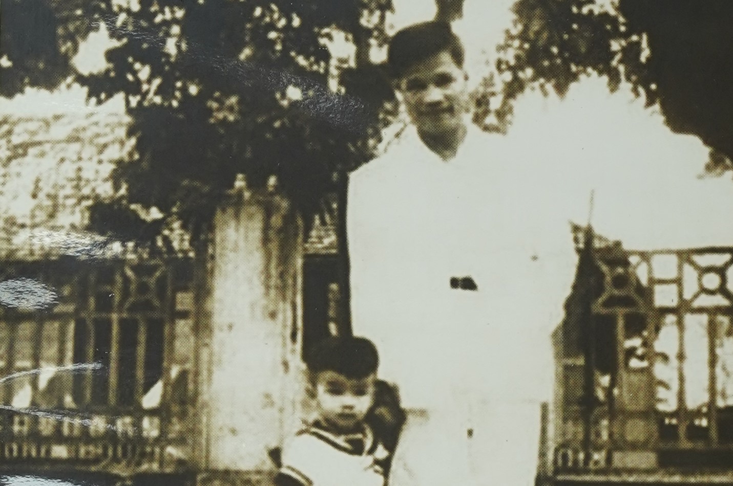 Image hình ảnh hình ảnh hình ảnh hình ảnh hình ảnh Nguyễn Ngọc Lâm - Hình ảnh hiếm hoi thời thơ ấu của Thượng tướng Nguyễn Chí Vịnh bên cha
