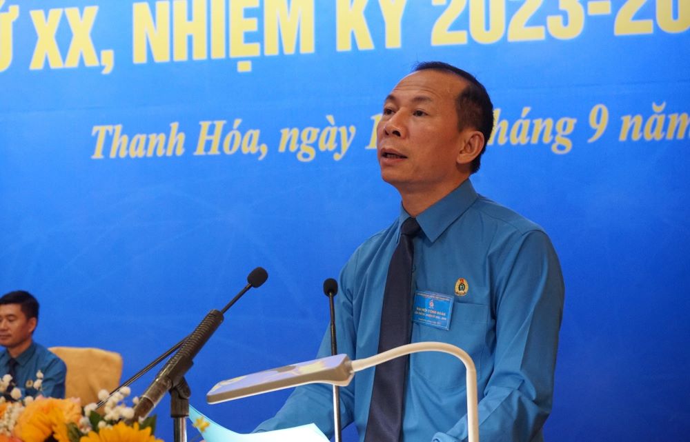 Ông Võ Mạnh Sơn - Chủ tịch LĐLĐ tỉnh Thanh Hóa phát biểu tại Đại hội. Ảnh: Q.D