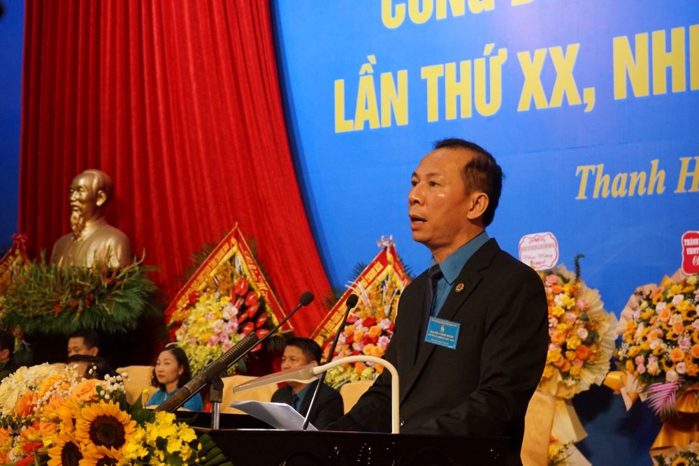 Ông Võ Mạnh Sơn - Chủ tịch Tổng LĐLĐ Việt Nam phát biểu khai mạc đại hội. Ảnh: Q.D 