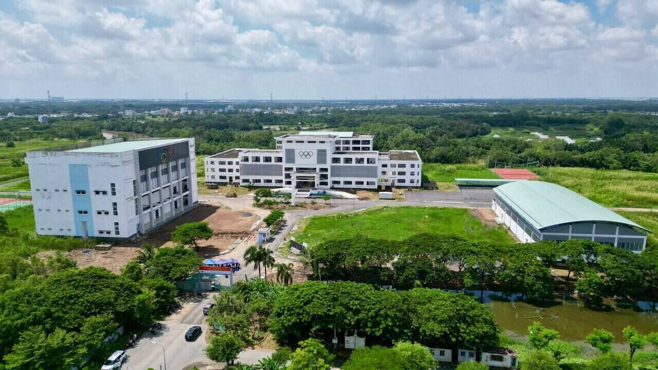 Toàn cảnh khuôn viên trường Đại học Mở TPHCM (cơ sở Nhơn Đức, huyện Nhà Bè) nhìn từ trên cao. Ảnh: Hữu Chánh