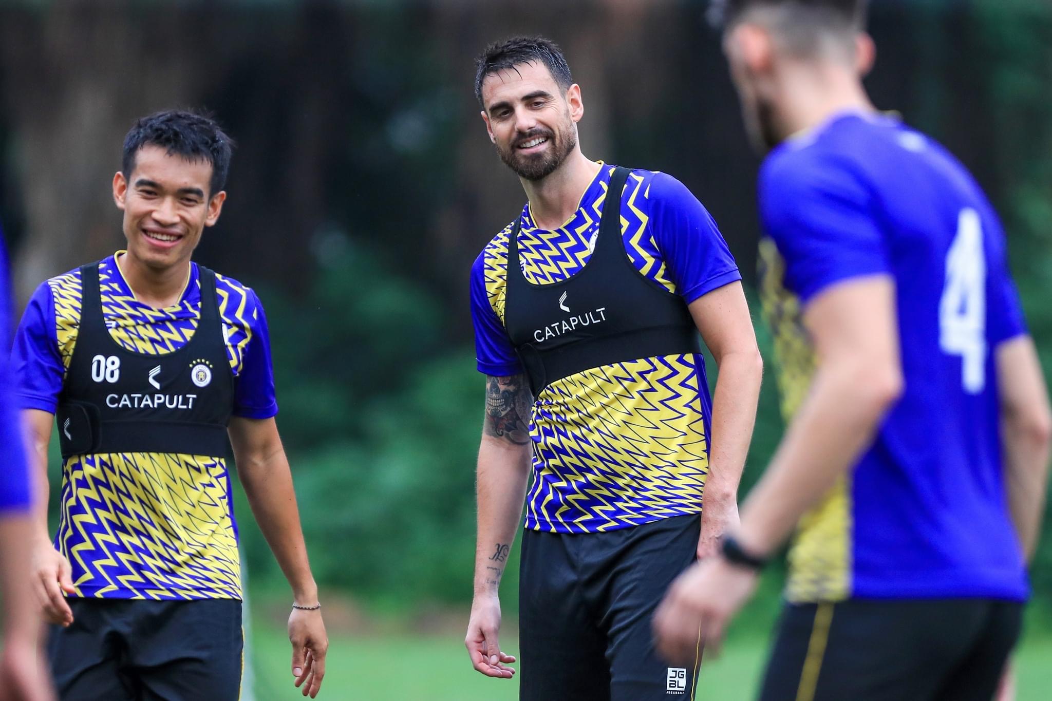 Hà Nội FC có 6 ngoại binh cho mùa giải mới 2023-2024. Ảnh: HNFC