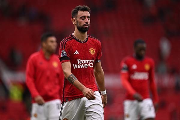 Man United đã thua 3/5 trận từ đầu mùa, một khởi đầu tệ hại đến tủi hổ. Ảnh: AFP
