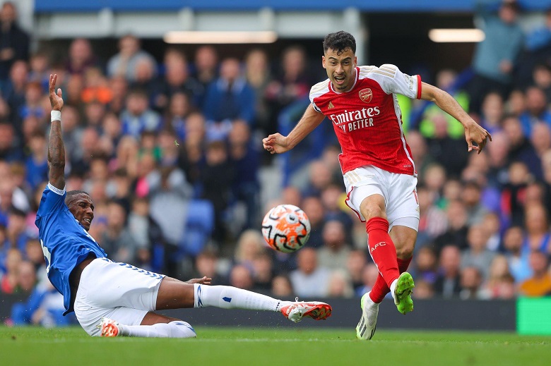Gabriel Martinelli không được công nhận bàn thắng rồi sau đó chấn thương phải rời sân. Ảnh: Arsenal FC