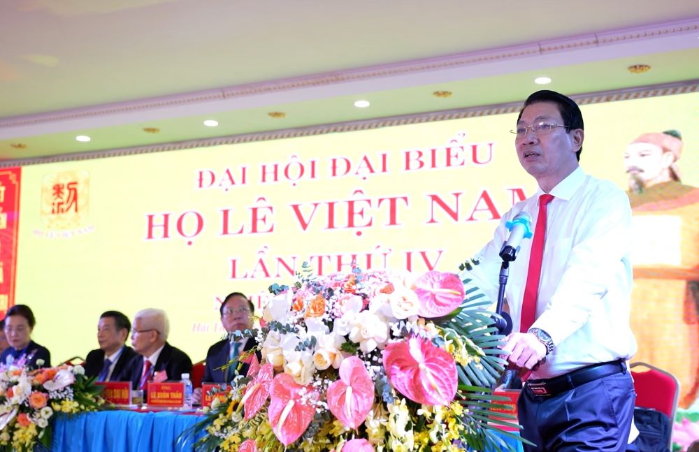 Ông Lê Đức Giang - Phó Chủ tịch UBND tỉnh Thanh Hóa phát biểu chúc mừng Đại hội. Ảnh: T.L