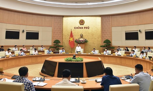 Phó Thủ tướng Trần Lưu Quang chủ trì họp rà soát tiến độ giải ngân vốn đầu tư công. Ảnh: VGP