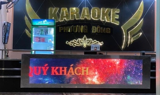 Quán Karaoke Phương Đông mở cửa đón khách khi chưa được cấp Giấy chứng nhận về an ninh trật tự. Ảnh: Công an TP.Hải Phòng