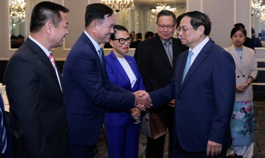 Thủ tướng Chính phủ Phạm Minh Chính gặp các doanh nghiệp Việt kiều tiêu biểu tại Mỹ. Ảnh: VGP