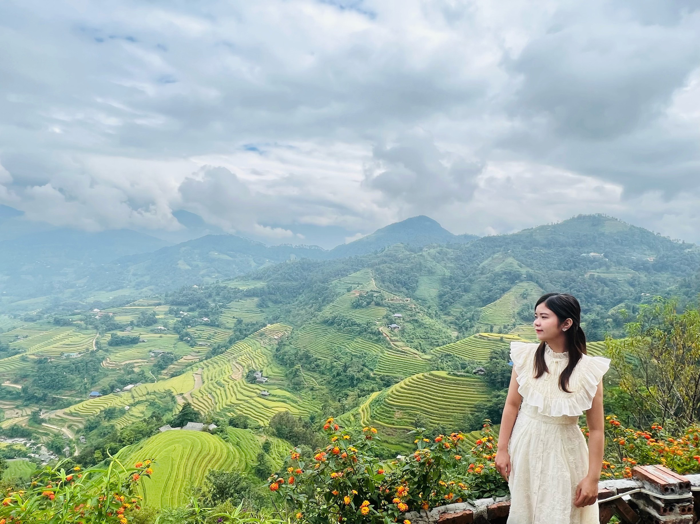 Nhiều góc “check-in” đẹp cùng ruộng bậc thang. Ảnh: Vietravel