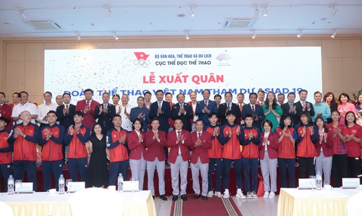 Đoàn Thể thao Việt Nam tại Lễ xuất quân hôm 16.9. Ảnh: Bùi Lượng