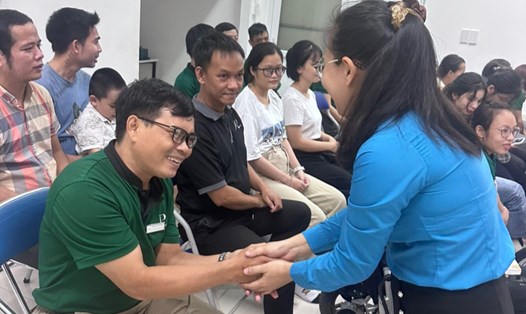 Tại Khu công nghiệp Hòa Khánh (quận Liên Chiểu, TP Đà Nẵng) hiện đang đào tạo và sử dụng gần 30 công nhân là người khuyết tật. Ảnh: Nguyễn Linh