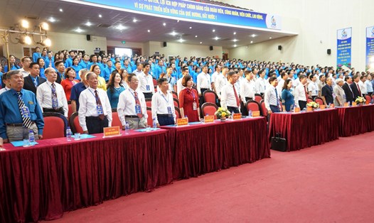 Các đại biểu dự phiên khai mạc Đại hội Công đoàn Ninh Bình lần thứ XVI, nhiệm kỳ 2023-2028. Ảnh: Nguyễn Trường