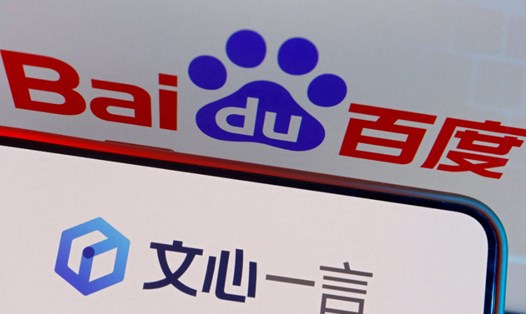 Biểu tượng của chatbot AI Ernie Bot do Trung Quốc phát triển nhằm cạnh tranh với ChatGPT của OpenAI. Ảnh: Reuters