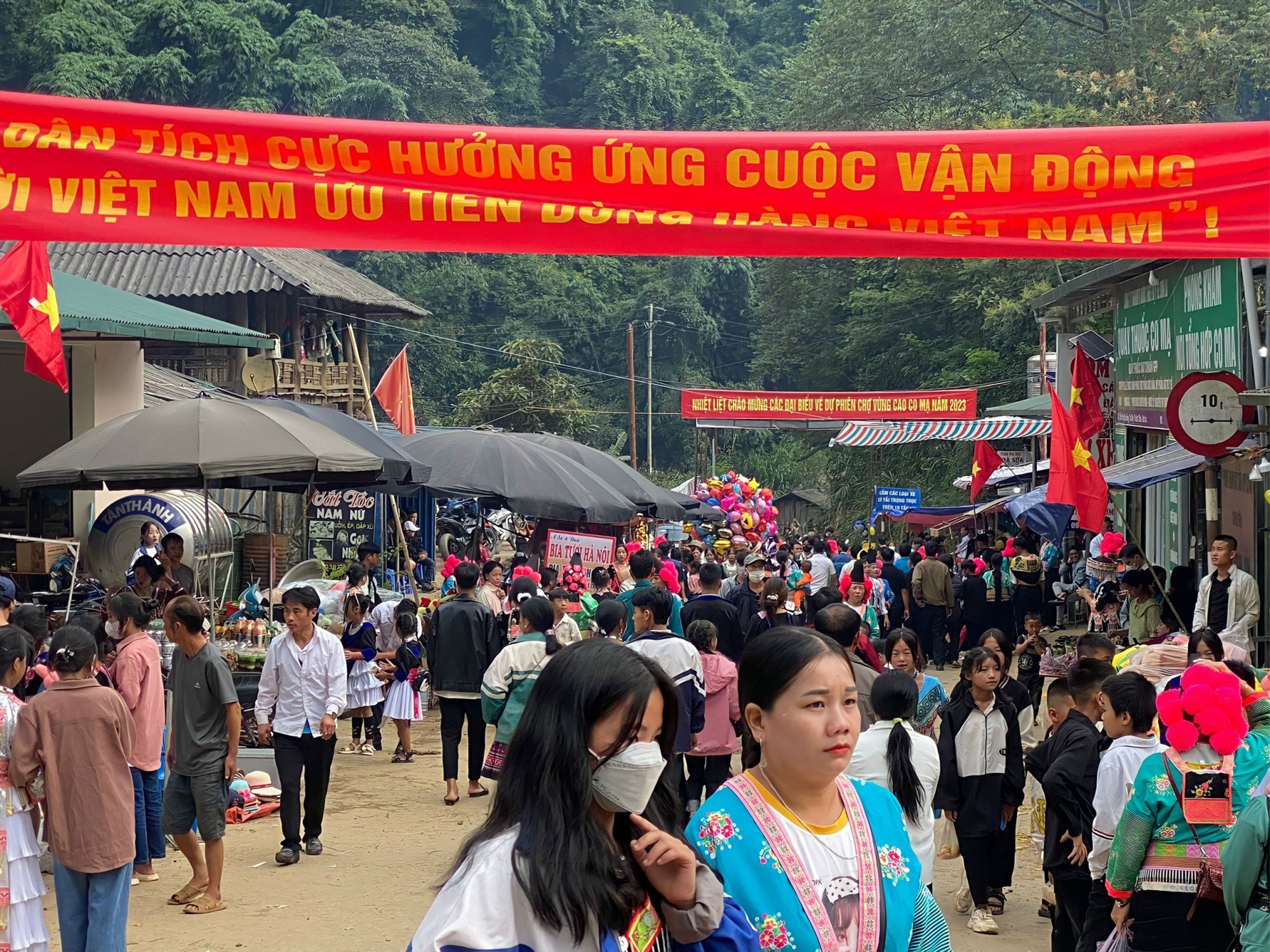 Lễ hội Phiên chợ vùng cao được tổ chức tại xã Co Mạ, huyện Thuận Châu, Sơn La. Ảnh: Minh Thành