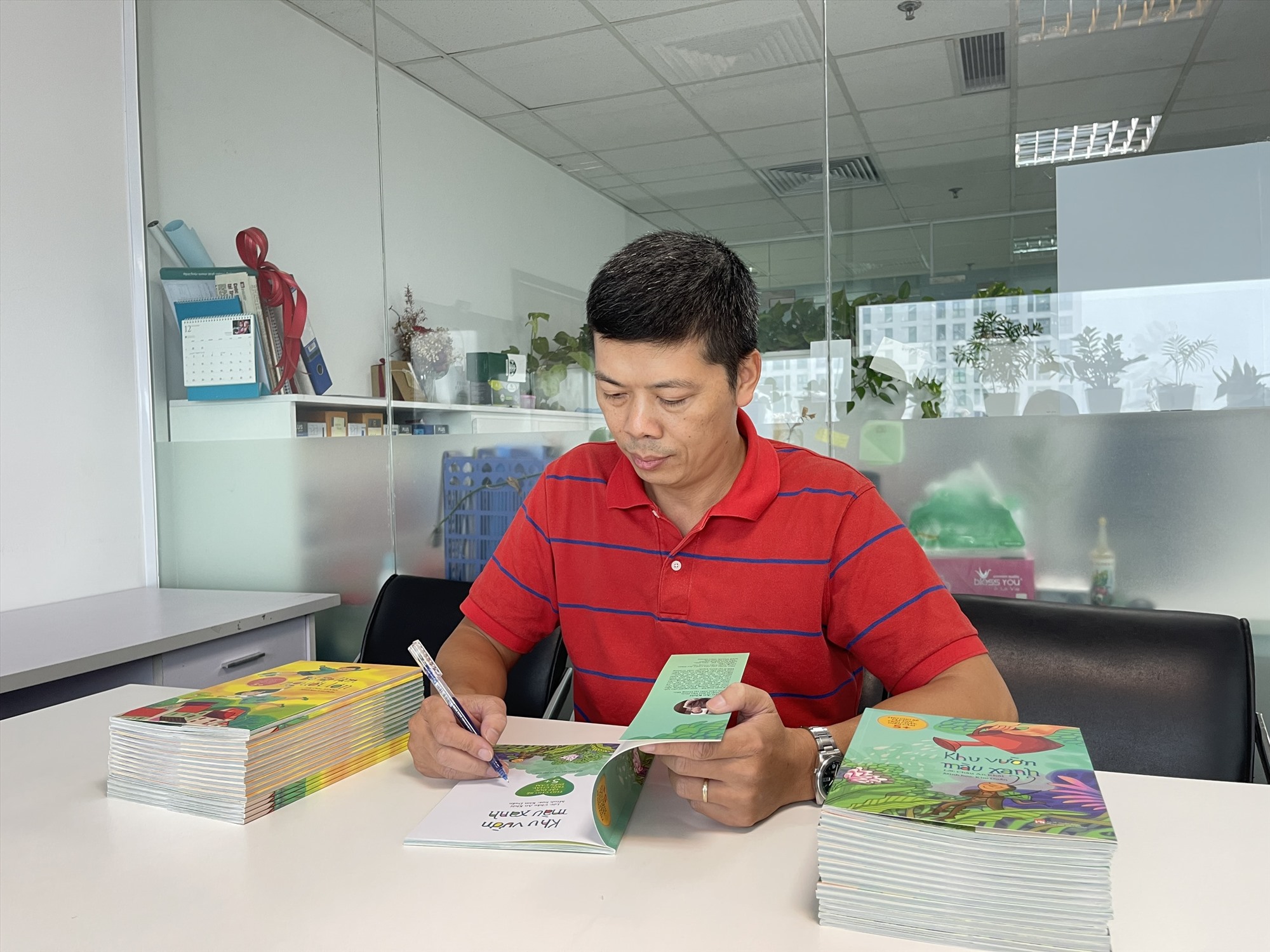 Tác giả Châu An Khôi – một kiến trúc sư và cũng là bố của 3 bạn nhỏ.