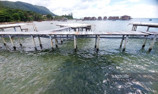 Công trình xây dựng trái phép nằm trong khu bảo tồn biển Phú Quốc. Ảnh: Nguyên Anh