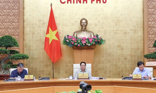  Thủ tướng Phạm Minh Chính chủ trì phiên họp Chính phủ chuyên đề xây dựng pháp luật tháng 8.2023. Ảnh: VGP/Nhật Bắc