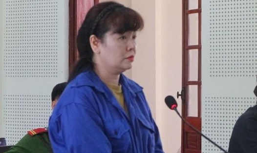 Bị cáo Nguyễn Thị Vân Anh tại phiên tòa. Ảnh: Quỳnh Trang