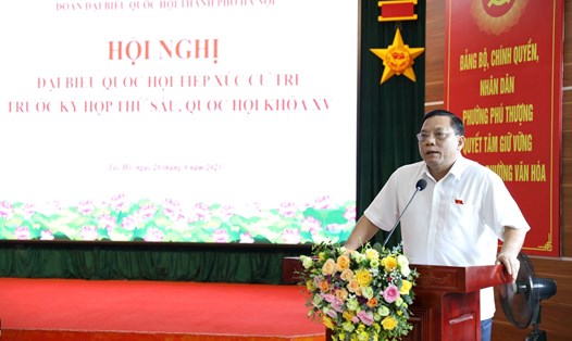 Đại biểu Quốc hội Nguyễn Hải Trung - Giám đốc Công an Hà Nội phát biểu tại hội nghị. Ảnh: Tiến Thành