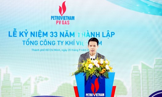 Phát biểu chúc mừng tuổi 33 của PV GAS, đồng chí Phạm Văn Phong, Phó Bí thư Đảng ủy, Thành viên Hội đồng Quản trị, Tổng Giám đốc khẳng định hành trình bền bỉ, đầy vẻ vang, đáng tự hào của những thế hệ CBCNV - NLĐ PV GAS.