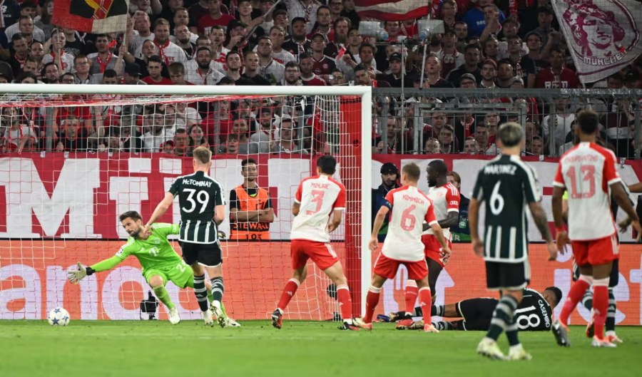 Casemiro ghi 2 bàn thắng nhưng vẫn không đủ để kéo lại 1 điểm cho Man United. Ảnh: FC Bayern