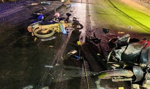 Hiện trường vụ tai nạn trên Quốc lộ 6. Ảnh: CTV.