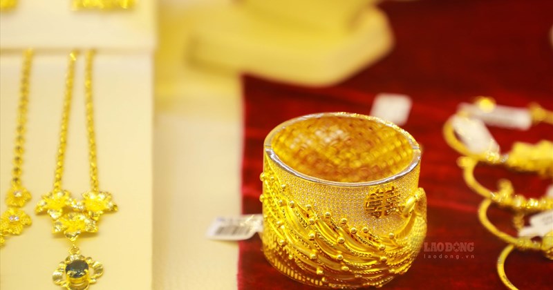 Giá vàng hôm nay 21.9: Quay đầu sụt giảm, giới chuyên gia dự báo bất ngờ