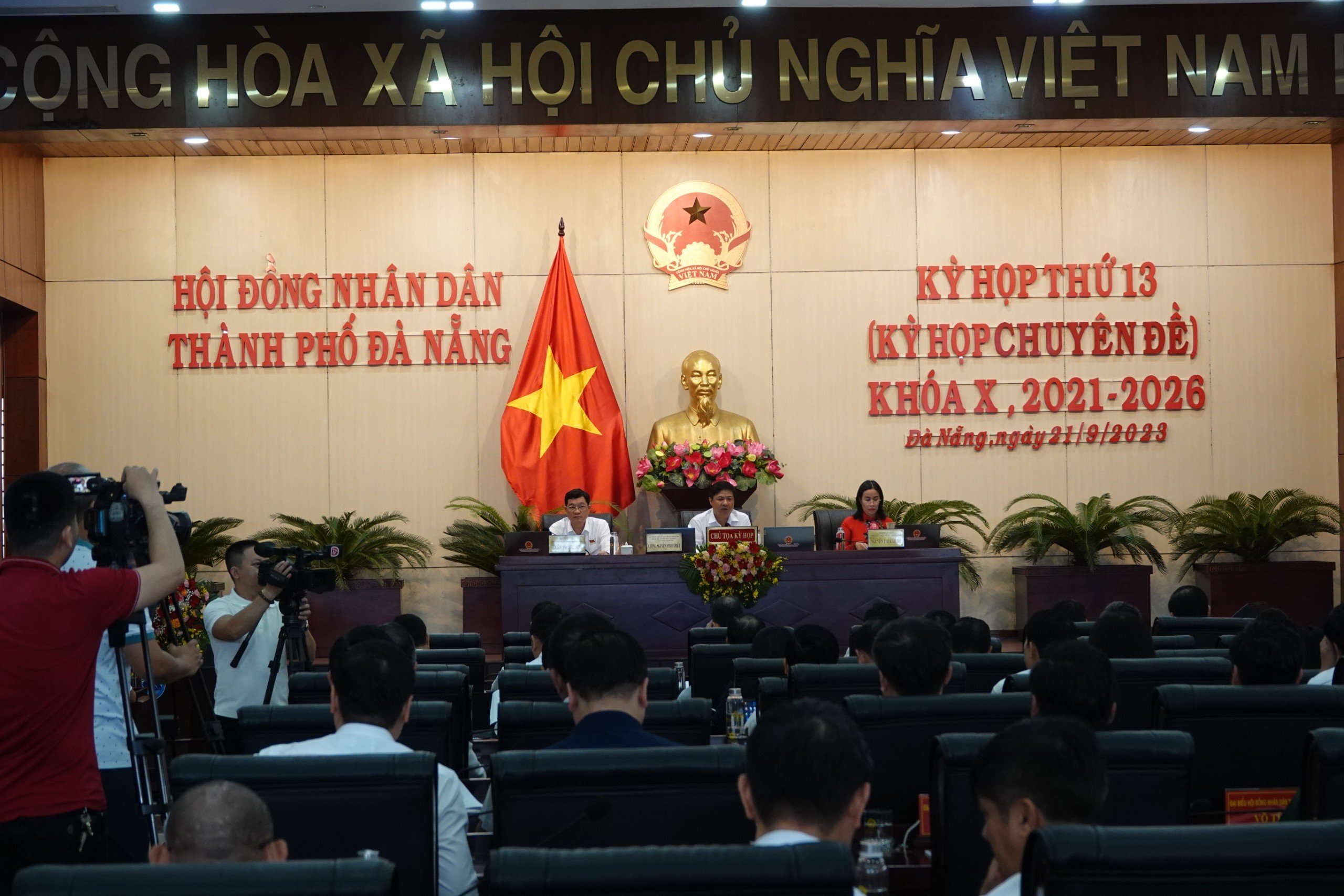 Toàn cảnh Kỳ họp thứ 13 (Kỳ họp chuyên đề) của HĐND TP Đà Nẵng. Ảnh: Văn Trực